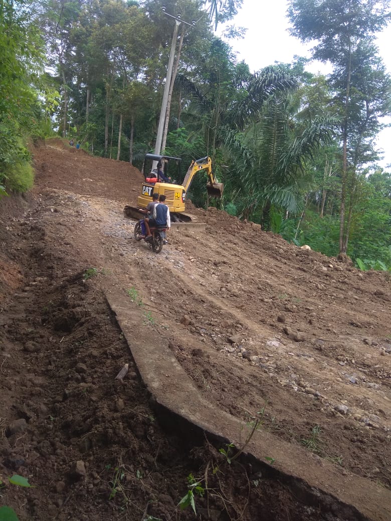 Kegiatan Pelaksanaan Gotong Royong di desa sagara